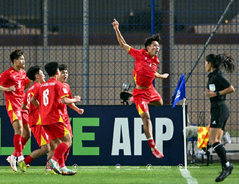 AFC gọi tên Duy Khang sau siêu phẩm vào lưới U17 Úc
