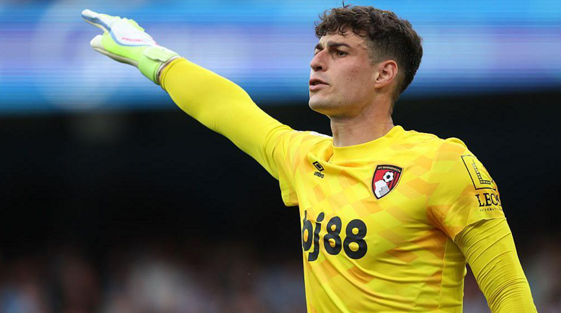 Tìm phương án dự phòng cho Raya, Arsenal nhắm người cũ Chelsea